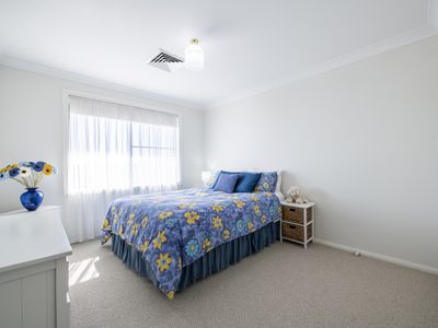 18 Lancaster Park Place, Dubbo