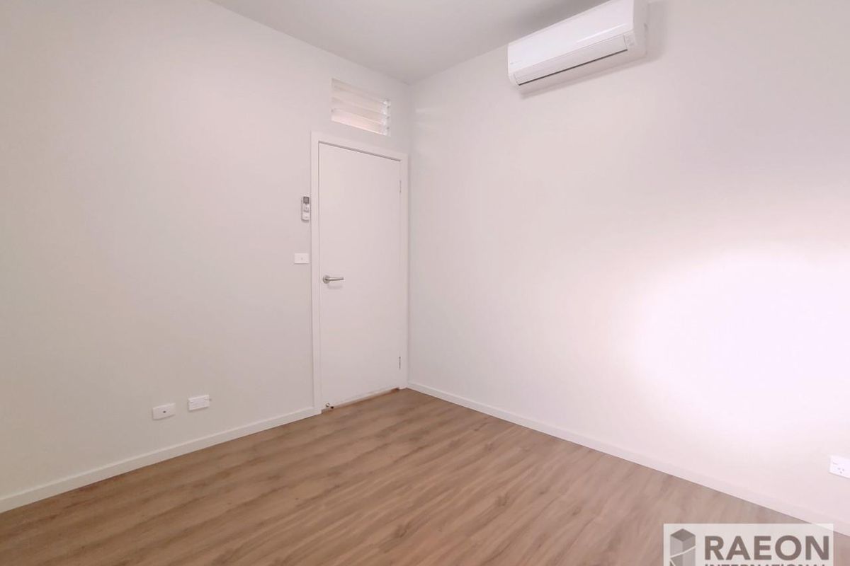 2/130 Nicholson Street, Footscray