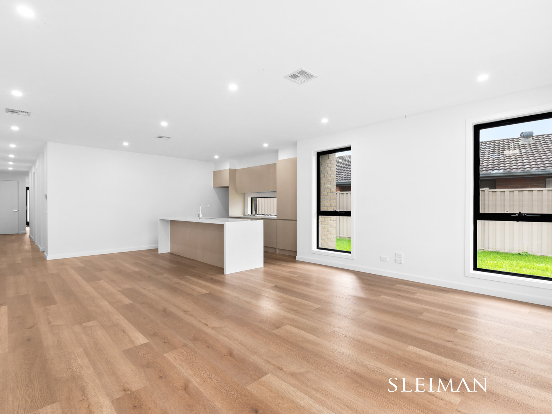 4b Bosco Terrace, Keilor Lodge