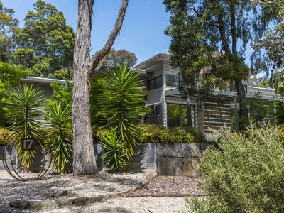 17 Canterbury Road, Macedon