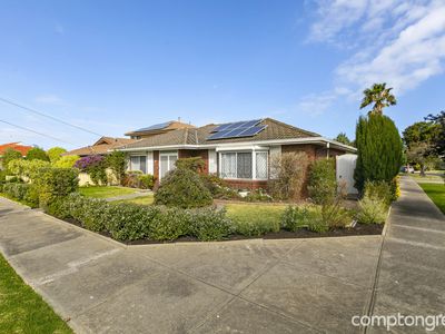17 Rebecca Crescent, Altona Meadows