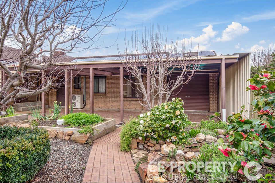 2 Charles Fry Court, Williamstown