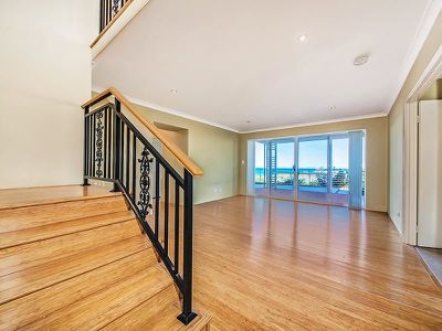 8 Knoll Rise, Yanchep