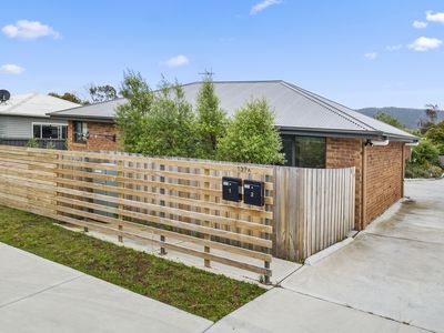 1 / 137a Beach Road, Margate