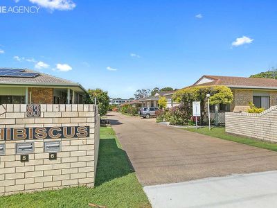 12 / 81 Miller Street, Urangan