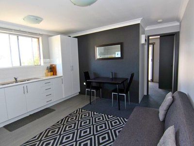5 / 25 West Street, Forster