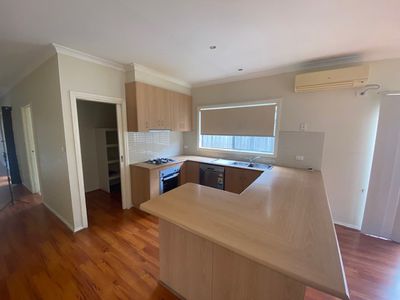 61 Fantail Crescent, Williams Landing