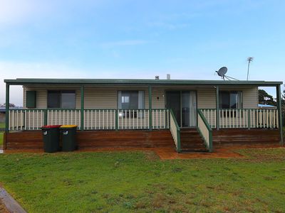 2 Holland Court, Allendale East
