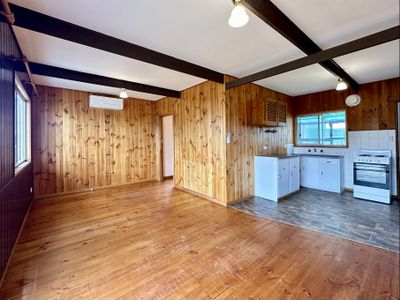 13 Wentworth Street, Beachport