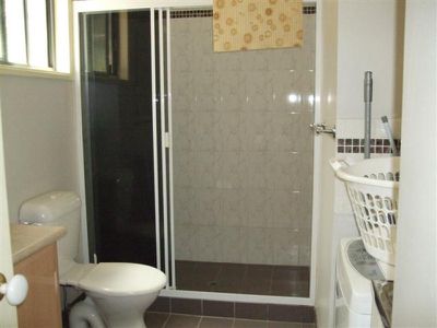 2 / 6 Howard, Cooktown