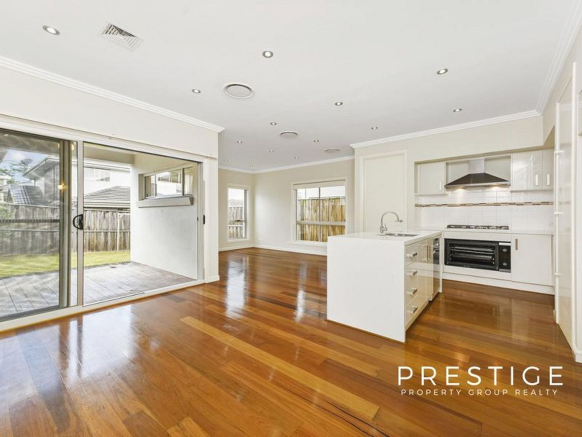 8 Laura Street, Norwest