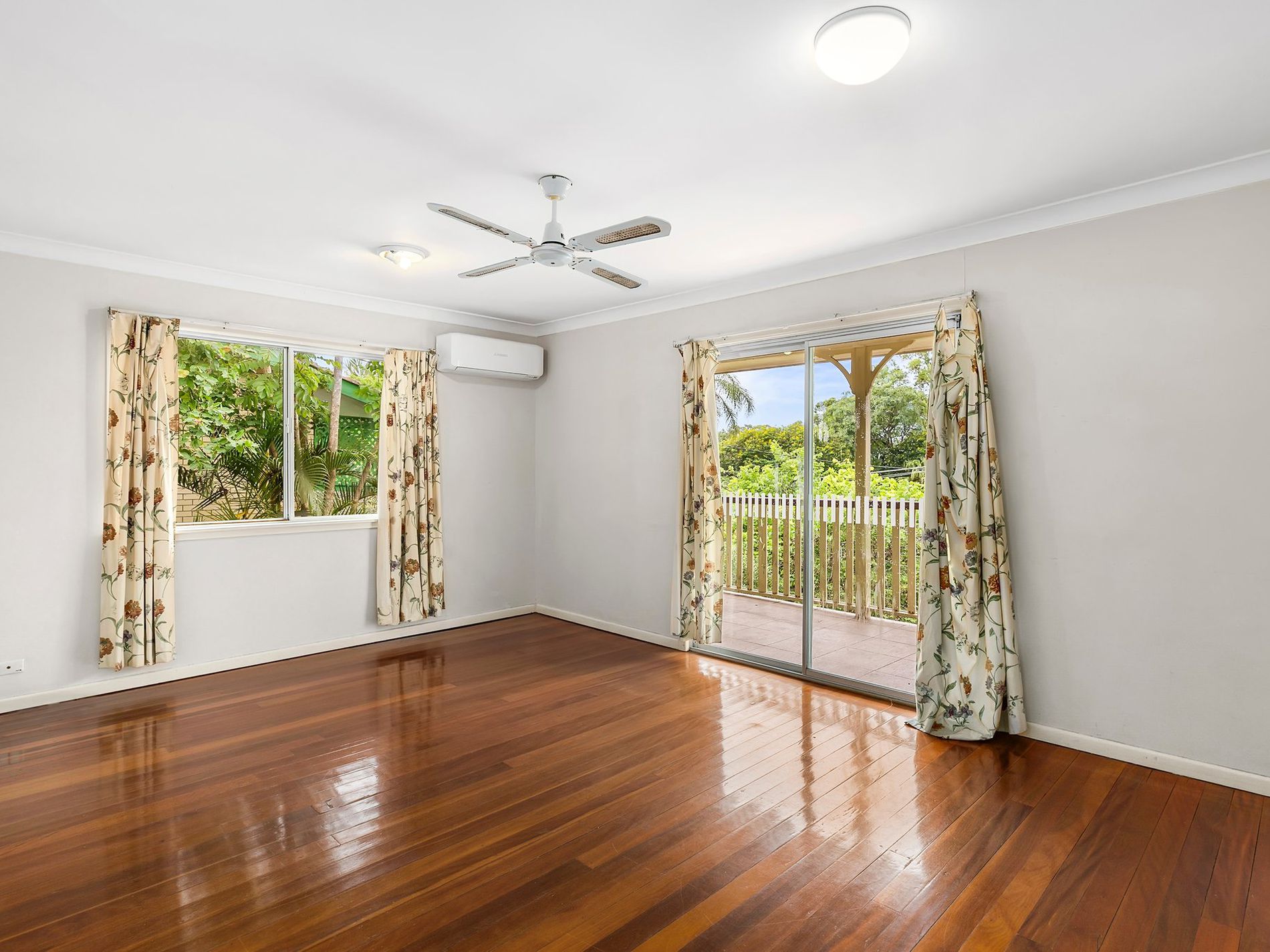 11 Teague Street, Indooroopilly