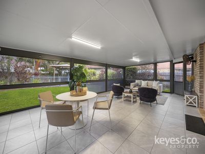 4 Hoya Court, Annandale