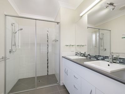 5 Wombat Crescent, Rochedale