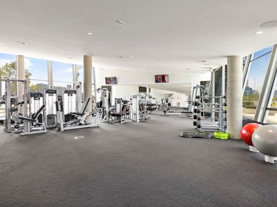 901 / 81 South Wharf Drive, Docklands