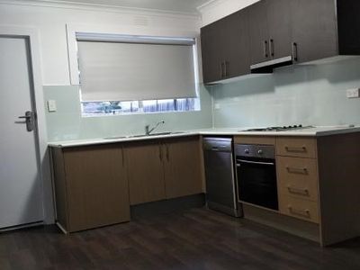 4 / 3-5 Hargreaves Crescent, Braybrook