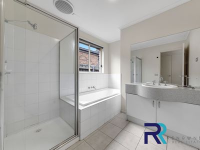 39 Tandara Circuit, Melton West