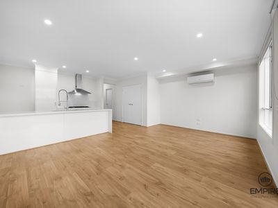 8 Pamir Circuit, Clyde North