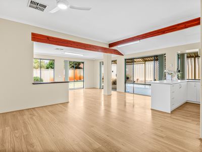 6 Borah Court, Caversham