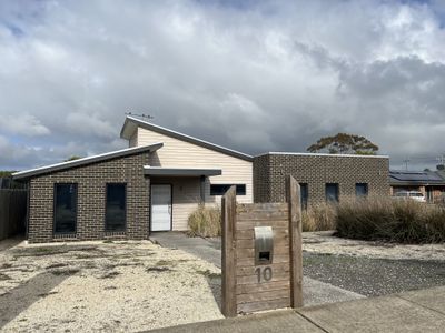 10-11 Viogner Place, Waurn Ponds