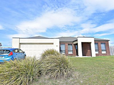 8 Axton Close, George Town