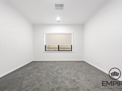 52 Grevillea Circuit, Clyde