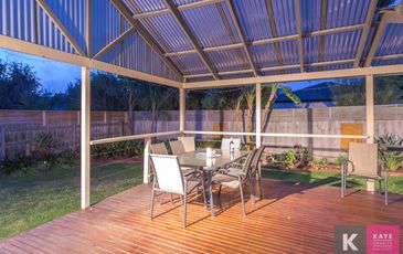 4 Castle Court, Beaconsfield