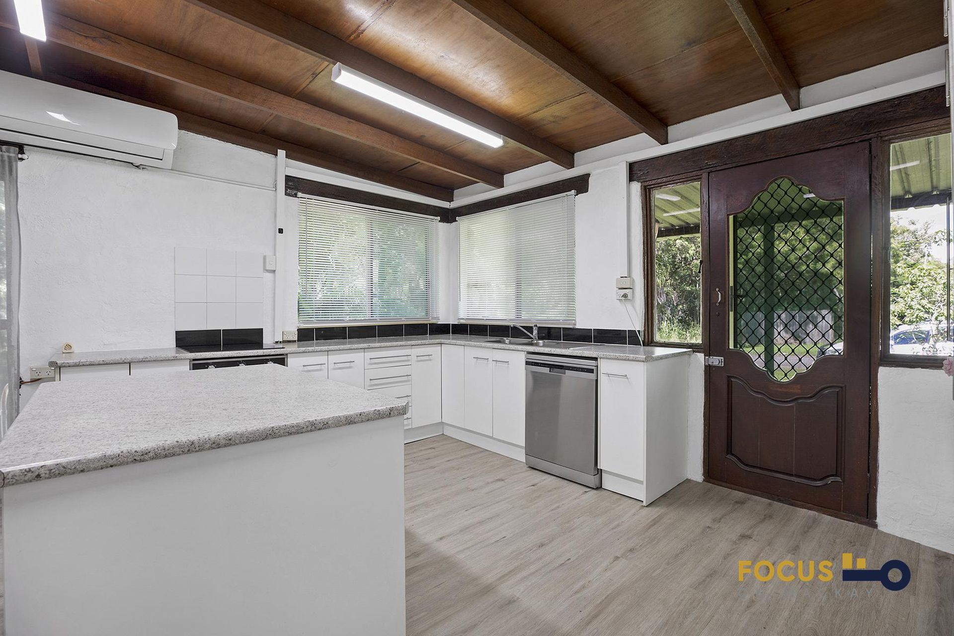 22 Maralyn Ave, Grasstree Beach