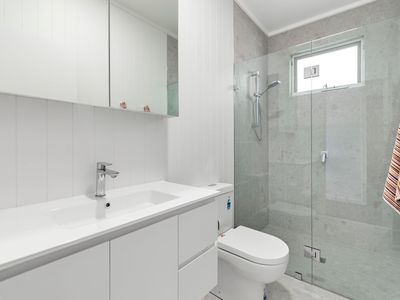 6B Seaview Way, Long Beach