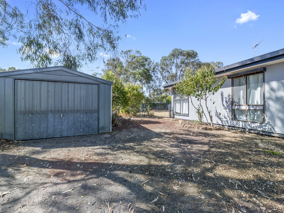 8 Baird Street, Violet Town