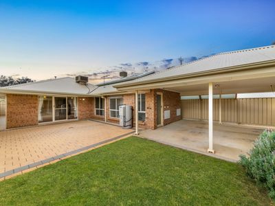 70 Light Avenue, Munno Para