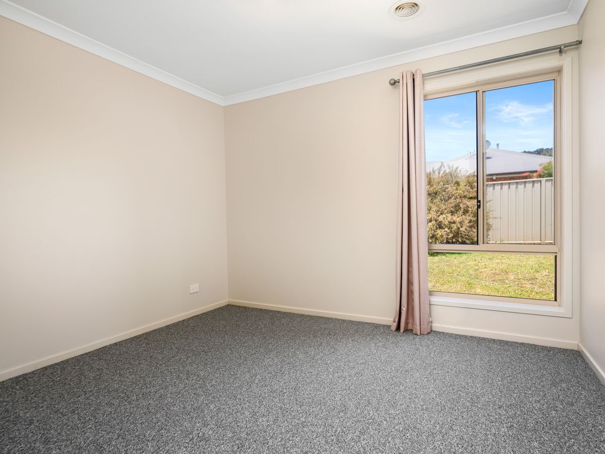 5 MACKEY STREET, Wodonga sellbuyrent