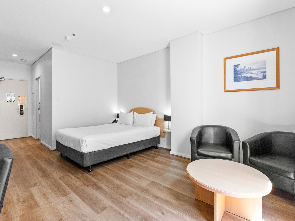 302 / 12 Victoria Avenue, Perth