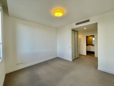 811 / 105 Ross Street, Forest Lodge