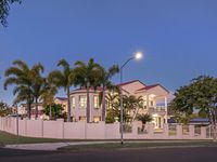 1 Nowingi Close, Eight Mile Plains