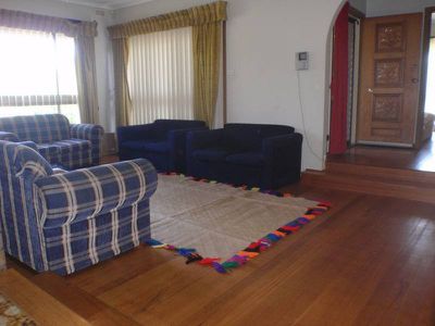 27 Winslow Cres, Deer Park