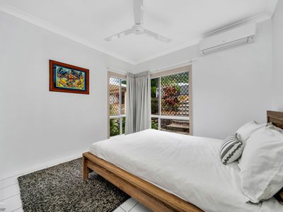 33 Eugenia Crescent, Redlynch