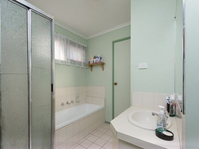 13 Greenhill Rise, Hampton Park