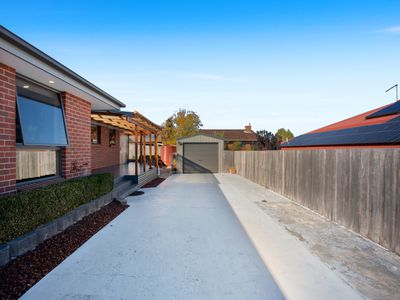 11 Dafnis Drive, Newnham