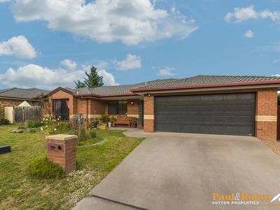 22 Dillwynia Crescent, Jerrabomberra