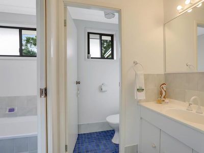 18 Albatross Avenue, Hawks Nest