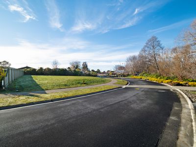 4 Three Kings Court, Outram