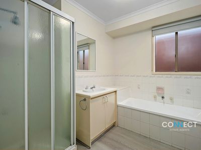 8 Rochelle Court, Narre Warren South