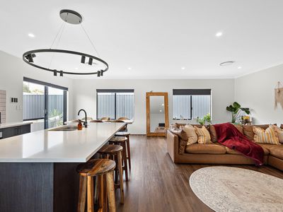 12 Claret Loop, Woodvale