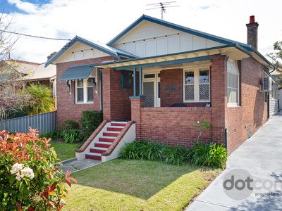 101 Maud Street, Waratah