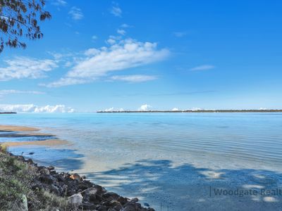 21 Esplanade Walkers Pt., Woodgate