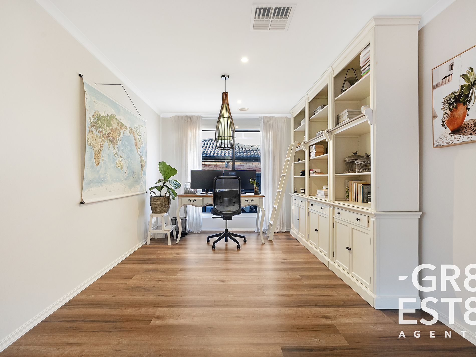 10 REDLEAF CLOSE, Hampton Park