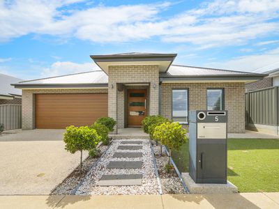 5 DARTNELL CRESCENT, Wodonga