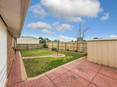 17 Whitsunday Drive, Hoppers Crossing