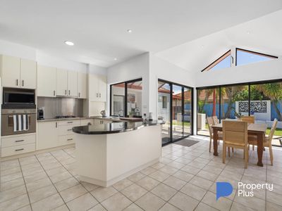 6 Peppertree Grove, Strathdale